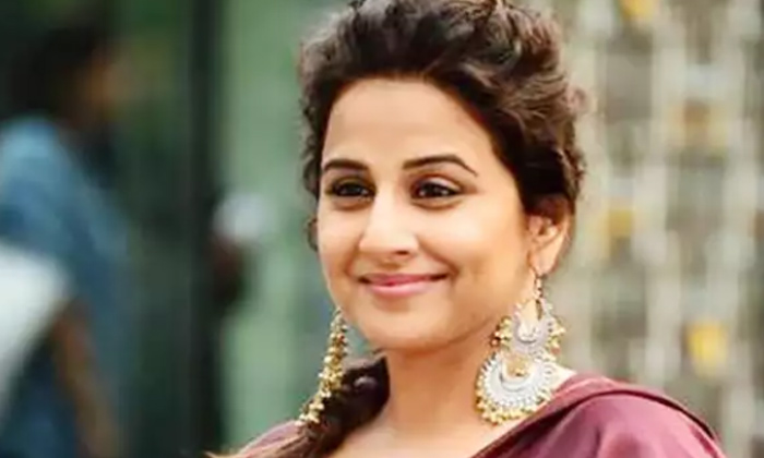  People Told Me I Should Know How To Cook Vidya  Balan On Facing Gender Equality,-TeluguStop.com