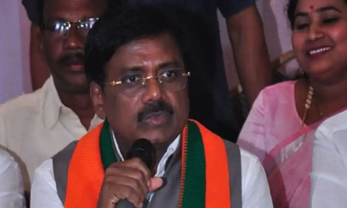  Group Politics On Telangana Bjp Bjp, Telangana, Bjp Viviek Venkataswamy, Bjp Cha-TeluguStop.com