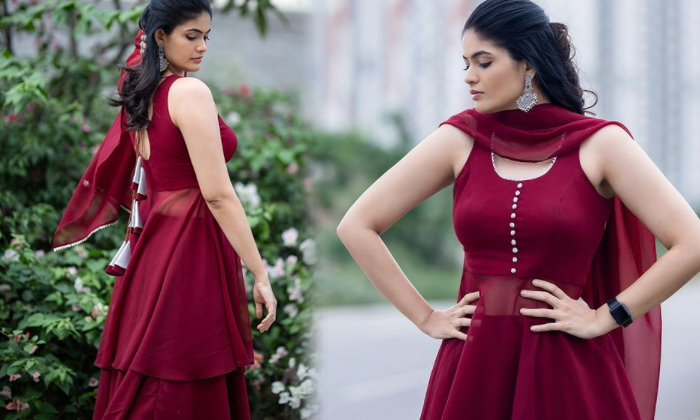 Actress Kalpika Ganesh Ruling Social Media With Her Spicy Look Pictures-telugu Actress Photos Actress Kalpika Ganesh Rul High Resolution Photo