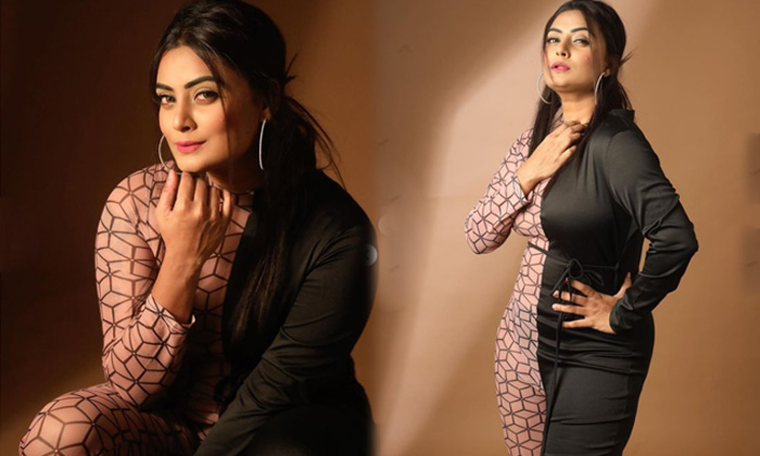 Bollywood Model And Actress Twinkle Kapoor Looks Flawless In This Pictures  - Twinkle Kapoor Twinklekapoor High Resolution Photo