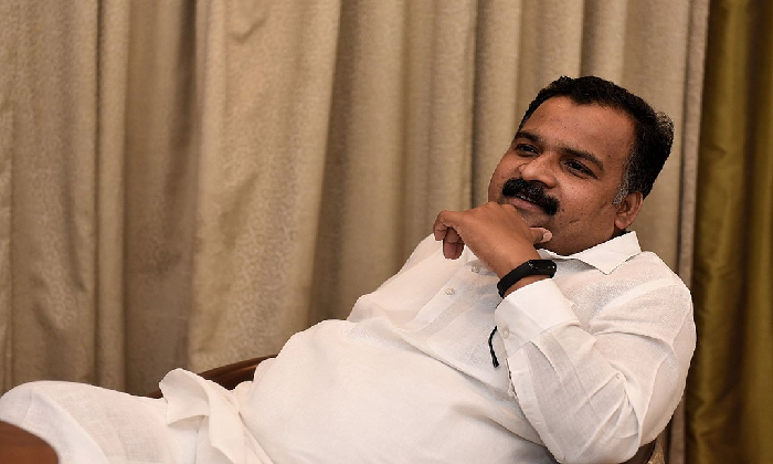  Congress Leader Manickam Tagore Sends Legal Notices To Kaushik Reddy Over Bribe-TeluguStop.com