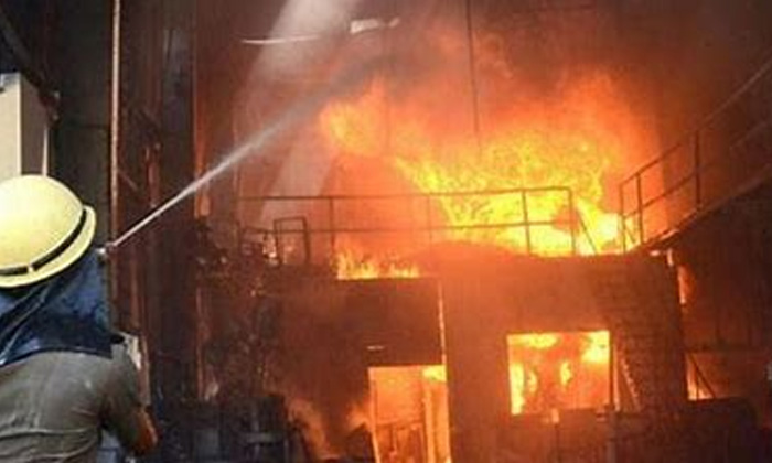  Gandhi Nagar, A Huge Fire In The City Of Hyderabad Gandhi Nagar, Hyderabad,lates-TeluguStop.com