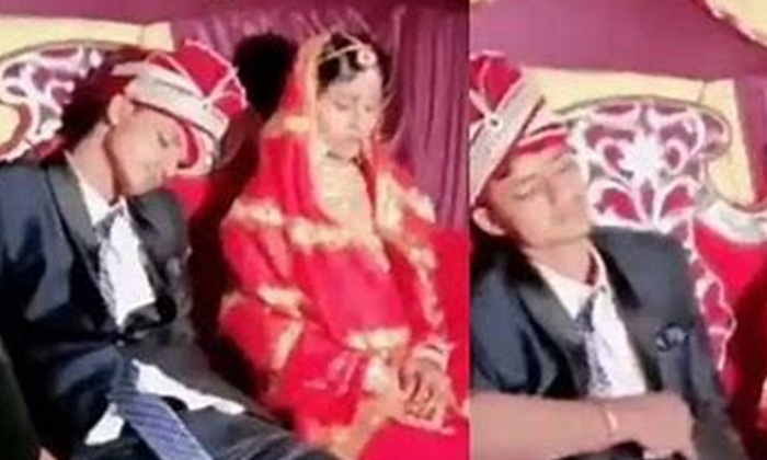  Groom Falls Asleep On Wedding Stage As People Try To Wake Him Up,funny Video, Vi-TeluguStop.com