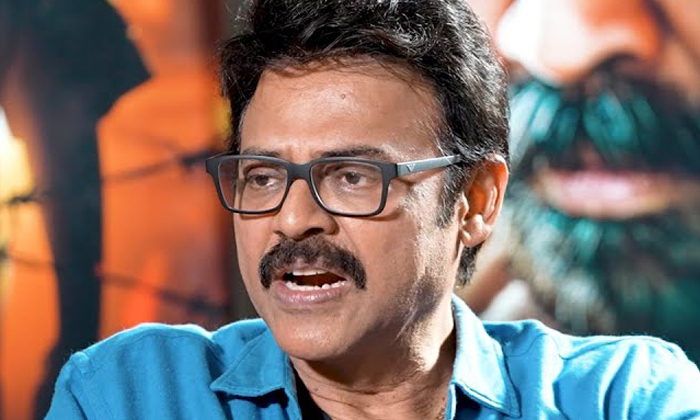  Hero Venkatesh Fell On Soundarya's Legs, Venkatesh, Soundarya, Pavitra Bandham M-TeluguStop.com