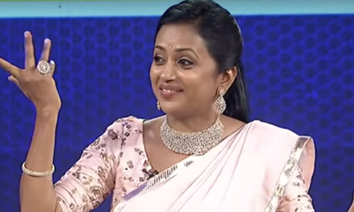  Suma Kanakala Shocking Comments On Titanic Photo In Cash Show Anchor Suma,commen-TeluguStop.com