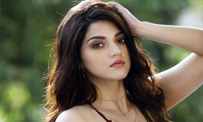  Actress Mehreen Sensational Post About Dangerous Woman , Dangerous Woman , Mehre-TeluguStop.com