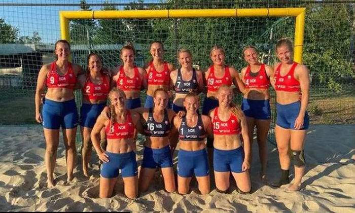  European Hand Ball Federation Fined 1500 Euros To Norway Women Team For Not Wear-TeluguStop.com