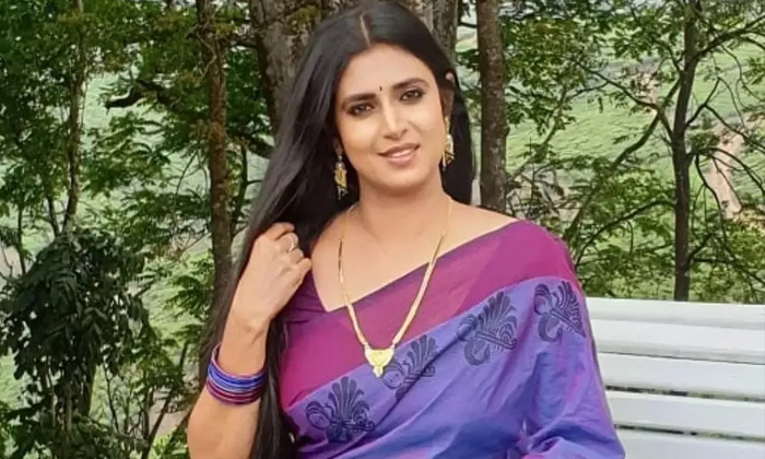  Gruhalakshmi Serial Fame Kasturi Shocking Comments On Cm Stalin, Gruhalakshmi, K-TeluguStop.com