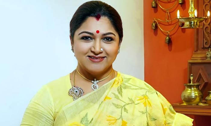  Heroine Kushboo Shocking Comments About Her Father Behavior, Bad Behavior, Her F-TeluguStop.com