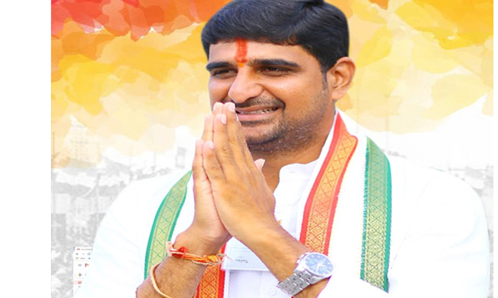  Is It The Congress Leader Who Is Behind Kaushik  Into The Trs With His Advice ,-TeluguStop.com