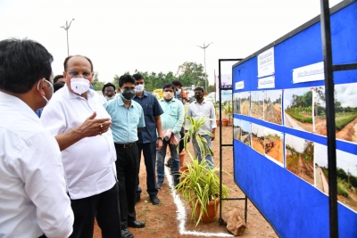  Multilayer Avenue Plantation To Be Taken Up In Hyderabad-TeluguStop.com