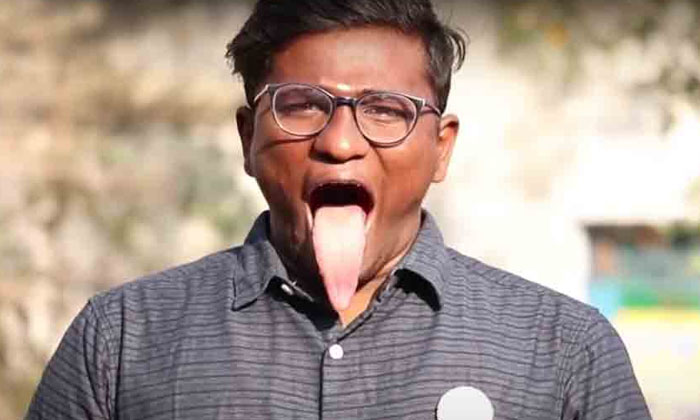  Man With Longest Tongue Can Do Jaw-dropping Things With It, Tongue Praveen, Tami-TeluguStop.com