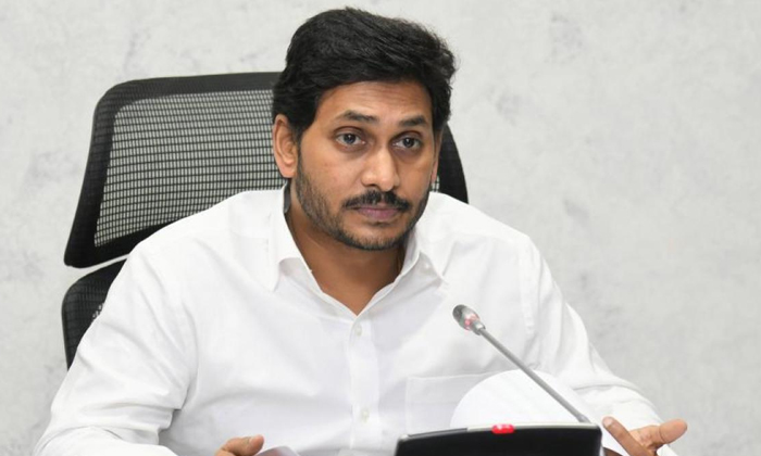  Jagan With The Idea Of ​​avoiding Some Government Advisers With Court Commen-TeluguStop.com