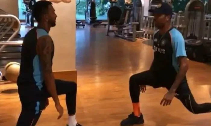  Viral Video: Pandya Brothers Say Basti Is The Challenge In The Gym , Viral Lates-TeluguStop.com