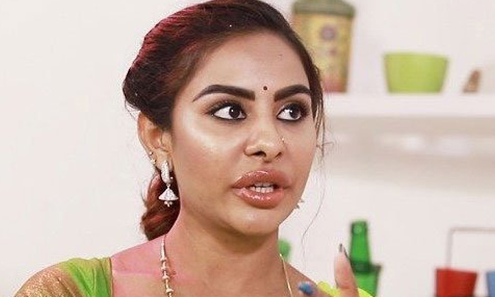  Actress Sri Reddy Response On Health Issues, Actress Sri Reddy ,sri Reddy Health-TeluguStop.com