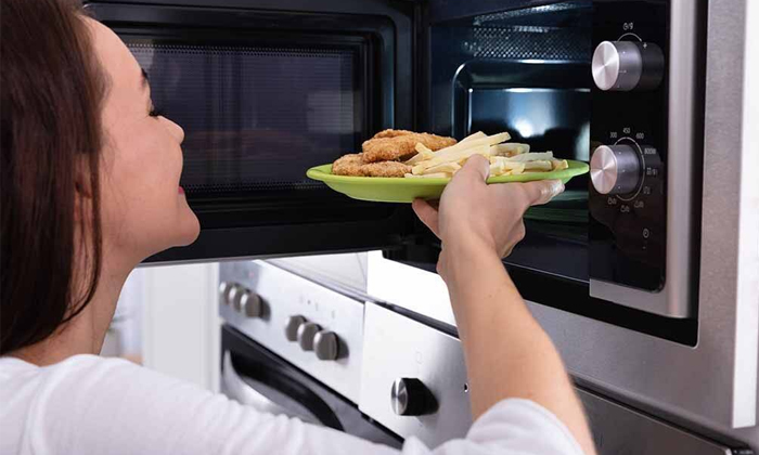  Here Why The Microwave May Not Be The Healthiest Equipment, Breast Feeding, Canc-TeluguStop.com