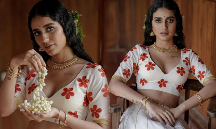 Images For Priya Prakash Varrier In Stunning Look-telugu Actress Photos Images For Priya Prakash Varrier In Stunning Loo High Resolution Photo