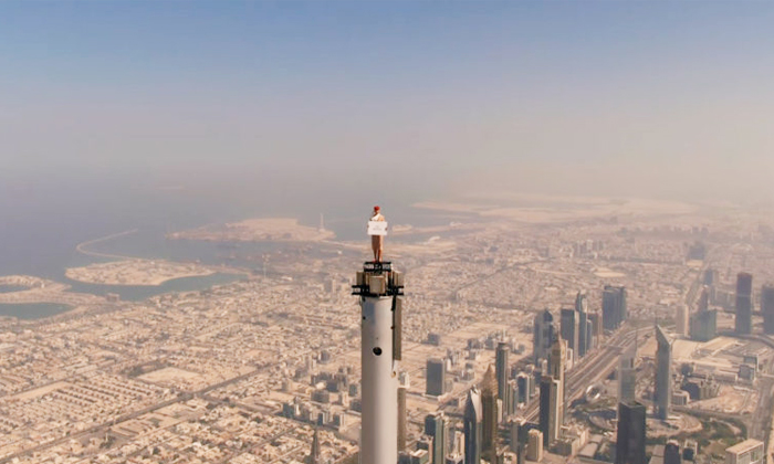  The Woman Who Climbed The Burj Khalifa Shock If You Know Why, Burge Khalifa, Vir-TeluguStop.com