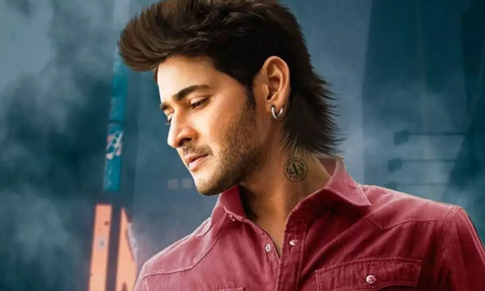  Three Directors In Queue To Direct Mahesh Babu, Mahesh Babu, Trivikram, Vamshi P-TeluguStop.com