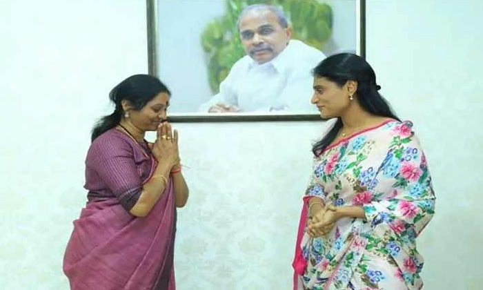  Unexpected Shock Key Leader Resigns To Ys Sharmila Ysrtp, Ys Sharmila, Indira Sh-TeluguStop.com