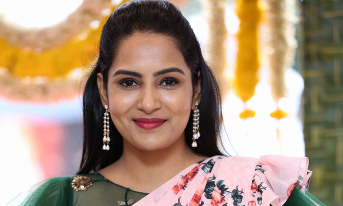  Actress Himaja Shares A Miracle By Statue Of Sai Baba, Himaja, Sai Baba, Vibhuth-TeluguStop.com