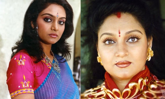  Heroine Madhavi Lost Her Favorite Ring 2 Times, Actress Madhavi,heroine Madahvi,-TeluguStop.com