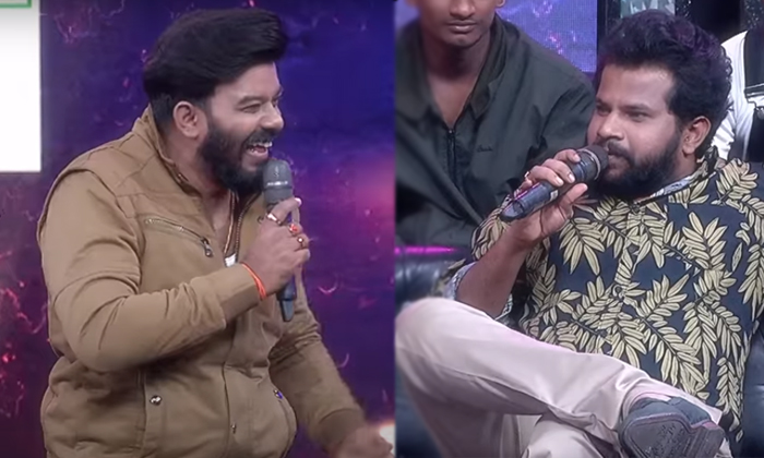  Hyper Aadi Punches In Dhee Show Goes Viral In Social Media Latest, Dhee Show, Go-TeluguStop.com