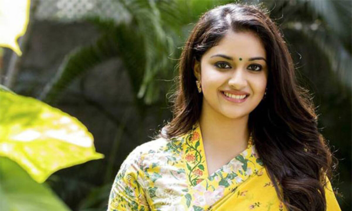  Keerthy Suresh To Play Megastar Chiranjeevi Sister Role In Vedalam Telugu Remake-TeluguStop.com