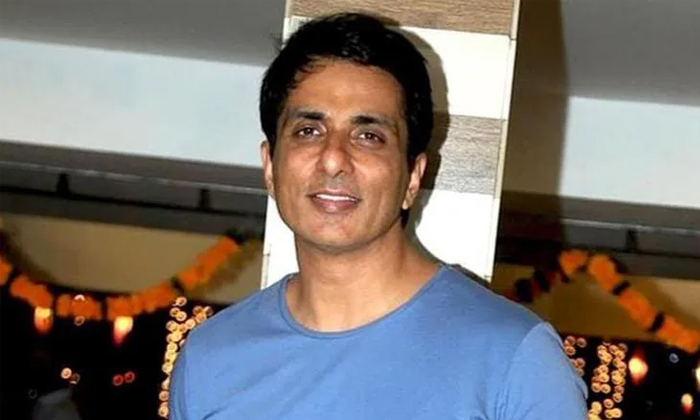  Sonu Sood, Who Entered The Business For Them , Charity, Sonu Sood, Dilip Kumar M-TeluguStop.com