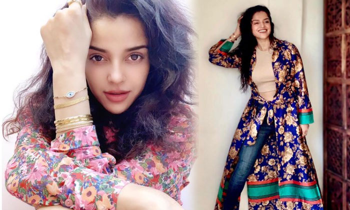 Actress Pia Bajpiee images Will Make Your Heart Beat Faster-telugu Actress Photos Actress Pia Bajpiee images Will Make Y High Resolution Photo