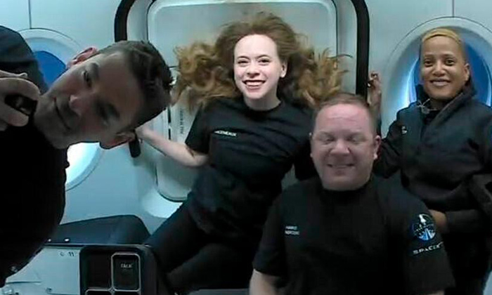  Spacex Capsule With World’s First All-civilian Orbital Crew Returns Safely, Sp-TeluguStop.com