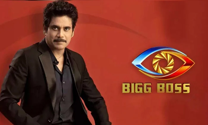  Telugu Character Artists Pragathi And Surekha Vani Fans Fire On Big Boss Show Ma-TeluguStop.com