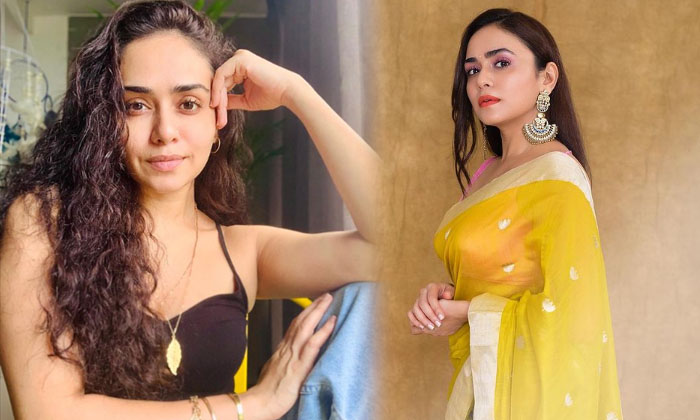 These Stunning Beach Stills Of Actress Amruta Khanvilkar turn On The Internet-telugu Actress Photos These Stunning Beach High Resolution Photo