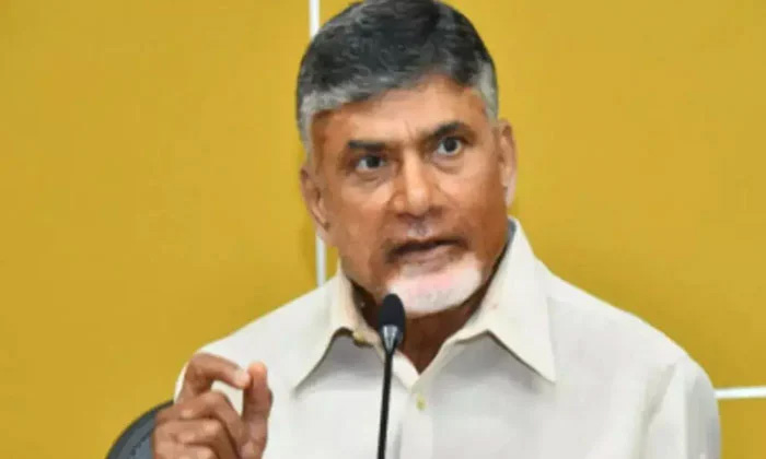  Councilors Revolt In The Area Chandrababu Special Focus , Chandrababu, Tdp-TeluguStop.com