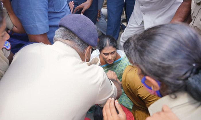  Ysr Tp President Ys Sharmila Arrested Ys Sharmila, Ysrtp,latest News-TeluguStop.com