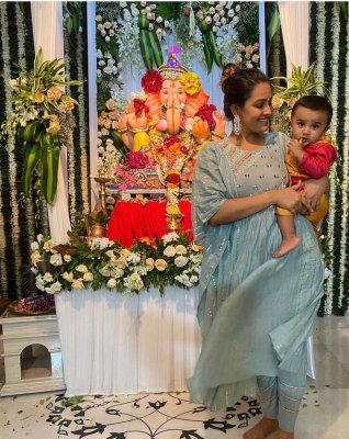  Celebs Throng Ekta Kapoor’s Ganpati Celebrations-TeluguStop.com