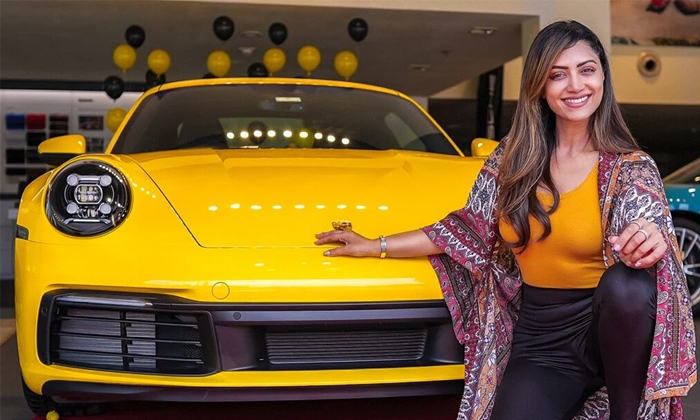  Mamta Mohandas Latest Photoshoot With Her Luxury Car Details,  Mamta Mohandas, L-TeluguStop.com