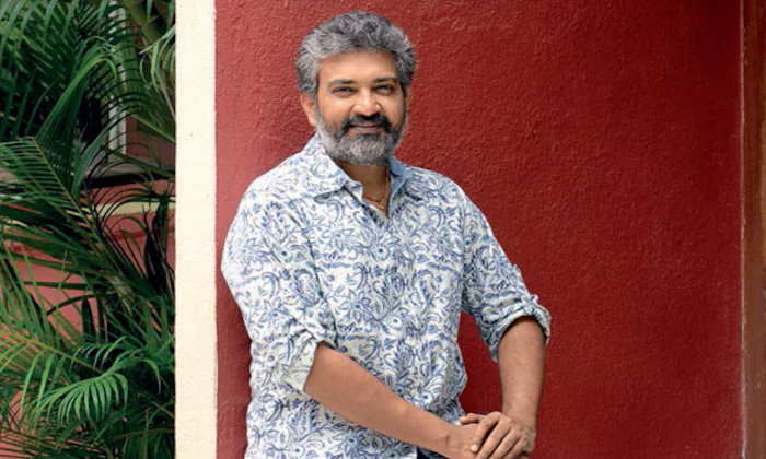  Rajamouli Again Multi Starrer Movie With Two Mega Heros  , Allu Arjun, Flim News-TeluguStop.com