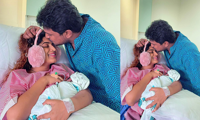  Tv Anchor Sameera Birth Baby Boy Photo Goes Viral In Social Media, Instagram Pos-TeluguStop.com