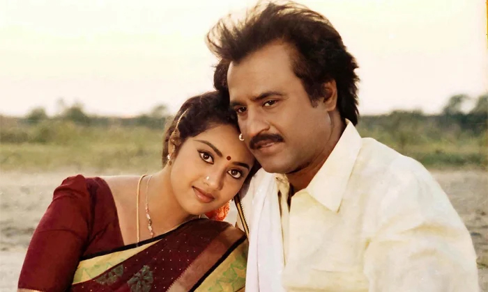  Why Meena Feels Uncomfortable Acting With Rajinikanth, Rajini, ,meena, Super Sta-TeluguStop.com