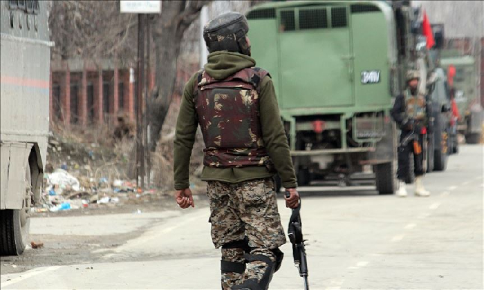  2 Trf Militants Behind Kashmir Civilian Killings Gunned Down In Encounter: Polic-TeluguStop.com
