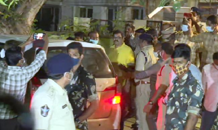  Ap Police Shifted Pattabhi To Rajahmundry Central Jail-TeluguStop.com