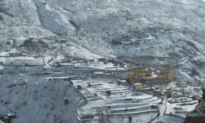  Himachal And Uttarakhand Received Snowfall Today, Himachal Pradesh, Uttarakhand,-TeluguStop.com