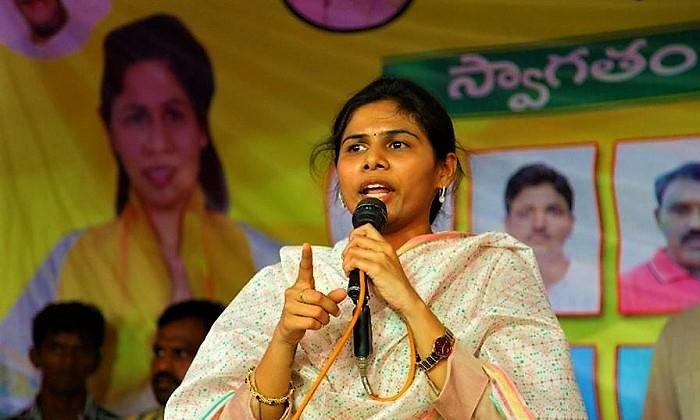  Is The Former Minister Leaving Tdp Which Party Is She Joining, Bhuma Akhila Priy-TeluguStop.com