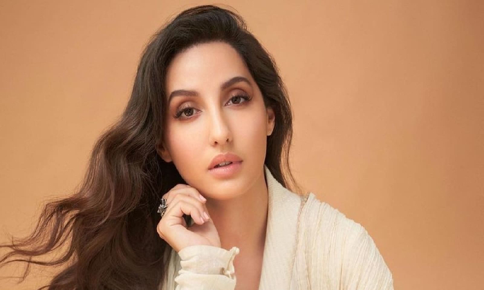  Nora Fatehi Charges A Colossal Amount To Do A Special Song In Pushpa-TeluguStop.com