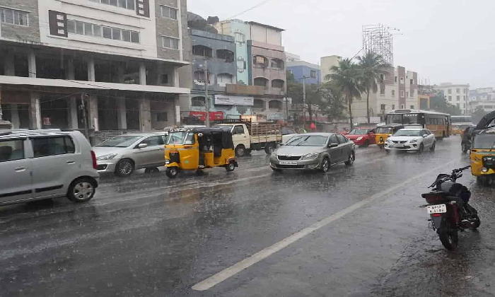  Weather Forecast: Rain Lashes Several Parts Of Hyderabad!!-TeluguStop.com