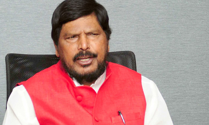  Union Minister Comments On Ap Capital Episode, Ramdas Athawale, Ap Capital-TeluguStop.com