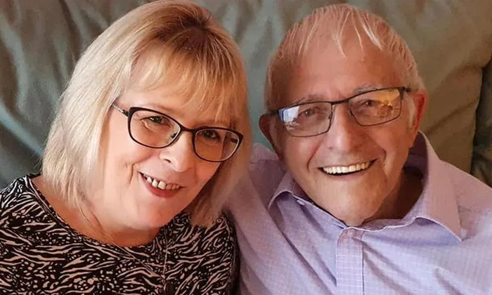  A 59 Years Old Uk Woman Reunites Her Father After 58 Years With The Help Of Face-TeluguStop.com