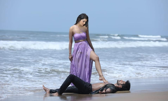  Aadi Saikumars Tees Maar Khan Movie Shoots Romantic Song In Goa Details, Aadi Sa-TeluguStop.com