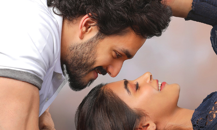  Akhil And Pooja Hegde Romance In Most Eligible Bachelor Movie Super,latest Tolly-TeluguStop.com